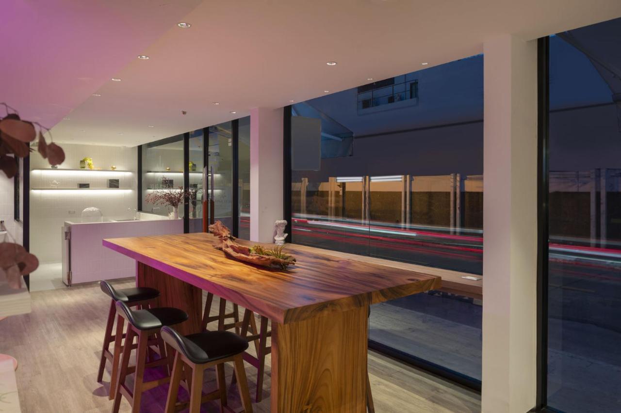 Jono Bangkok Asok Hotel מראה חיצוני תמונה